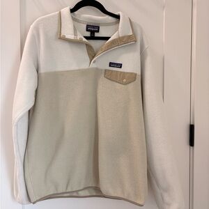 Patagonia Women’s White and Tan Sweater